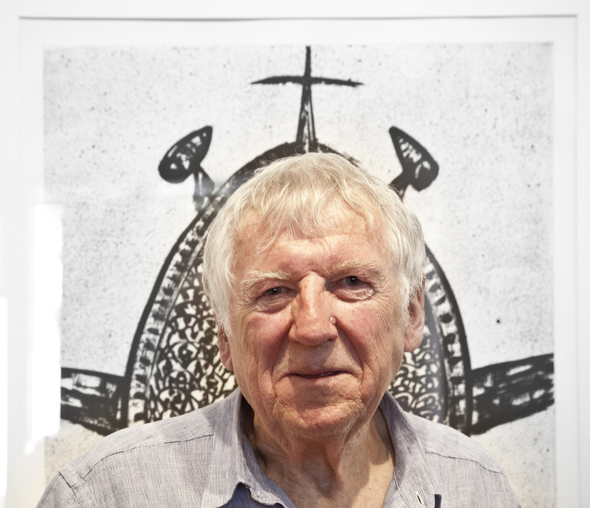Jan Senbergs at his exhibition opening, Australian Print Workshop, 2015 - Photoghraph Lloyd Godman