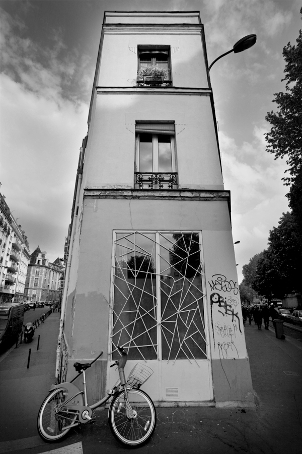 Cr Quai Jemmapes, Rue Bichat, 19e Arrt, Paris, France - 2010 - Photograph Lloyd Godman