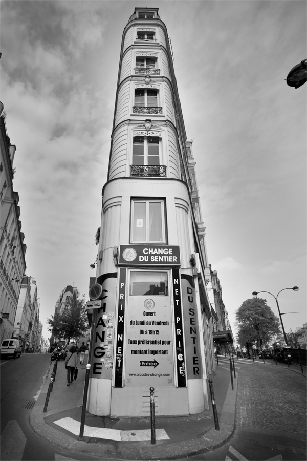 Rue Reaumur, Paris, France - 2010 - Photograph Lloyd Godman