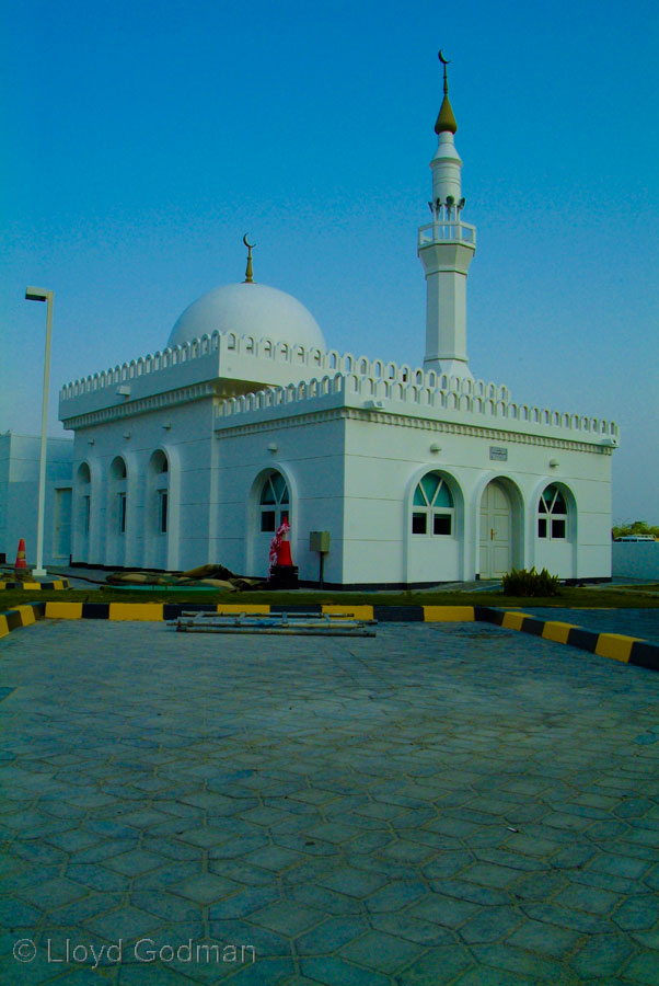 Mosque, Aubi Daubi 